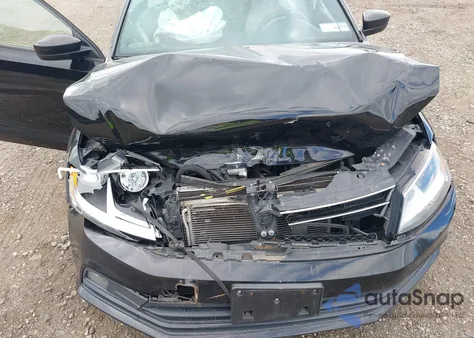 2016 Volkswagen Jetta 1.8T Sport z USA, uszkodzony, nr VIN 3VWD17AJ1GM417114